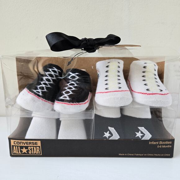 Converse All Star NEW 4-Pack Infant Booties Socks Size 0-6 Months NIB Gift Box - Picture 1 of 12
